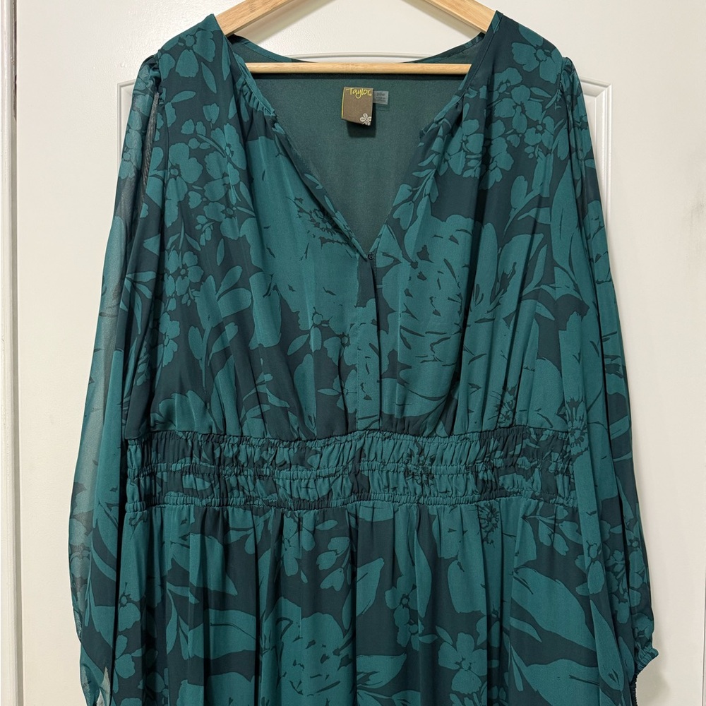 Plus Size Taylor Smocked Waist Chiffon Maxi Dress 20W - Picture 4 of 12